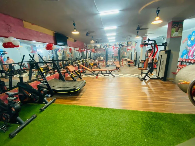 Team Satpal Gym full floor view